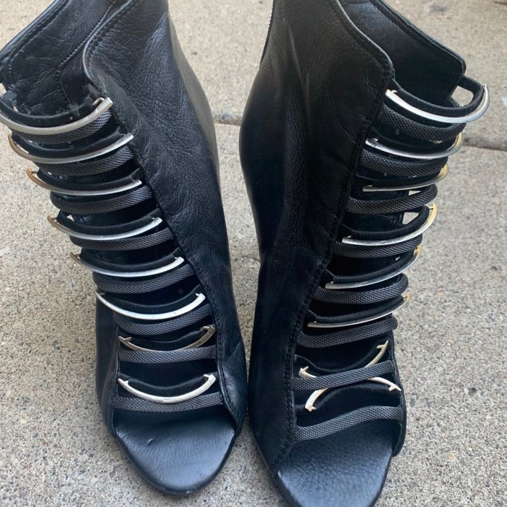 Dolce Vita Open Toe Strappy Peep Toe Block Heels 9.5